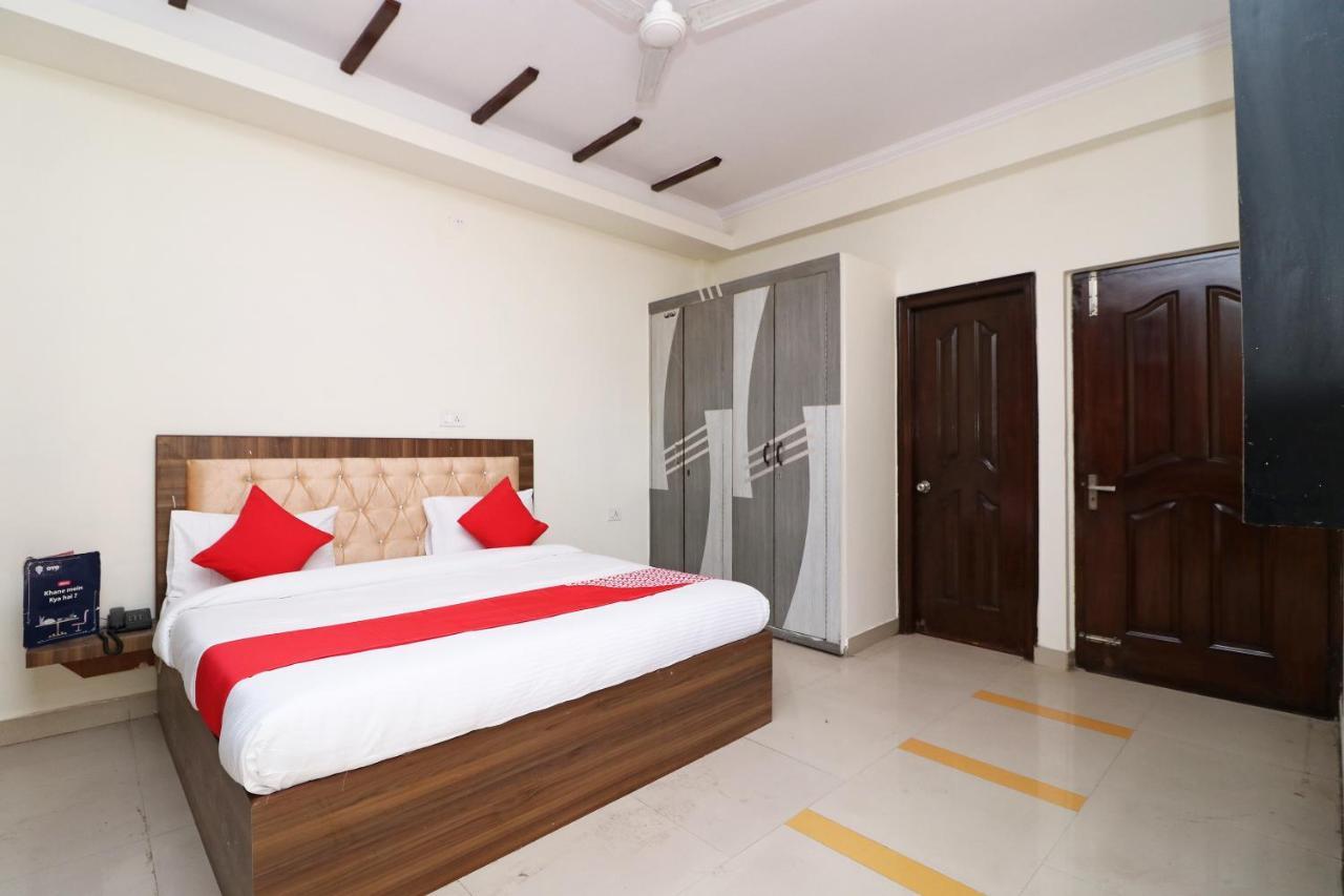 Oyo Flagship 28755 Hotel 9 Palm Rajpur Экстерьер фото