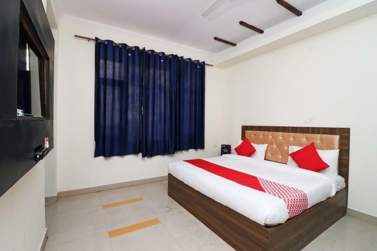 Oyo Flagship 28755 Hotel 9 Palm Rajpur Экстерьер фото